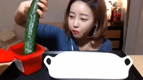 娱乐吃瓜酱情侣间必听,情侣间必听的娱乐吃瓜酱情侣歌曲盘点